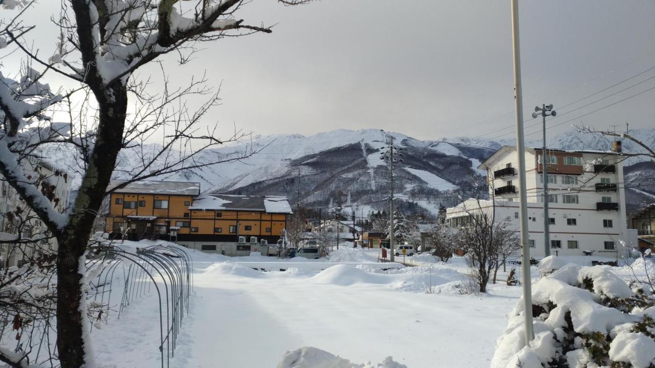 Petit Hotel P-Bow Хакуба Екстериор снимка